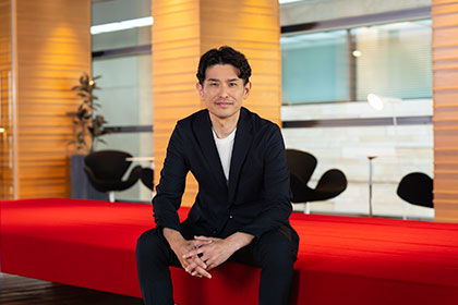 〈小林悠輔常務執行役員に聞く「楽天市場」のAI戦略 ①〉 「5万店の集合知で差別化」 AIチャット画面広告、工夫必要