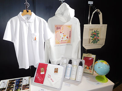 日本郵便の年賀はがき 電子ギフト付き本格展開、切手デザインのアパレル商品も