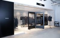 オアシスライフスタイルグループ　「マックロ」の常設店をミヤシタパークに開設　黒T専門店も併設